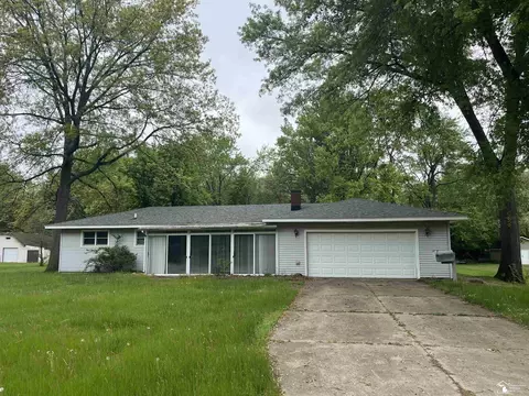 4202 Smith, Lambertville, MI 48144