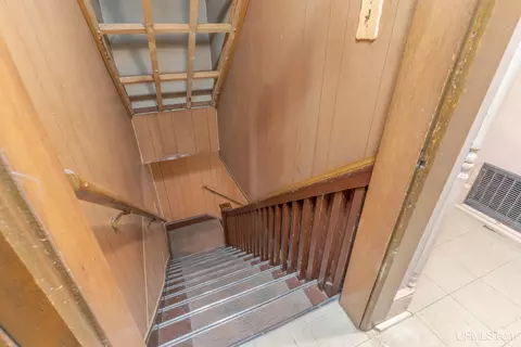 Entry Way - 511 Bell, Channing, MI 49815 photo 3 of 10