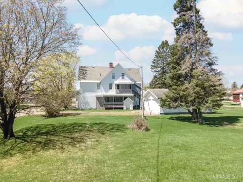 Exterior - 511 Bell, Channing, MI 49815 photo 9 of 14