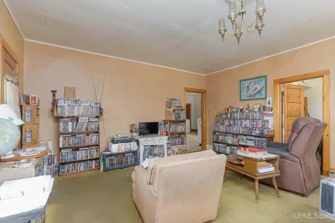 Living - 511 Bell, Channing, MI 49815 photo 2 of 4