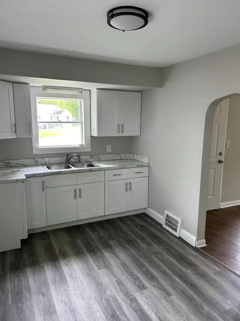 4402 Red Arrow, Flint, MI 48507 photo 11