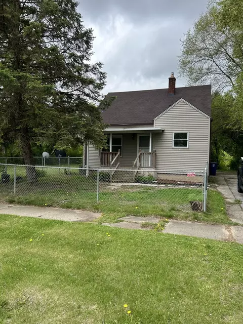 4402 Red Arrow, Flint, MI 48507 photo 2