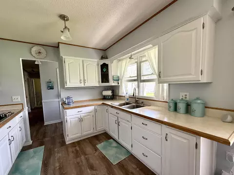 Kitchen - 1543 Loebrich, Gladwin, MI 48624 photo 5 of 7