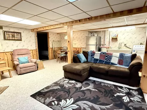 Living - 1543 Loebrich, Gladwin, MI 48624 photo 10 of 12