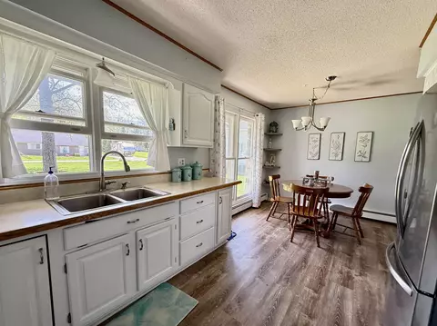 Kitchen - 1543 Loebrich, Gladwin, MI 48624 photo 4 of 7