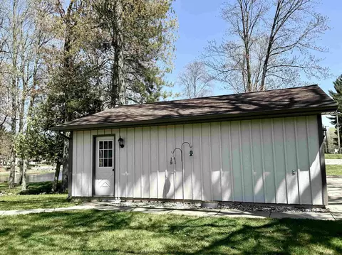 Exterior - 1543 Loebrich, Gladwin, MI 48624 photo 9 of 11
