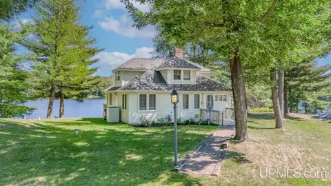 1510 Point Brey, Florence, WI 54121