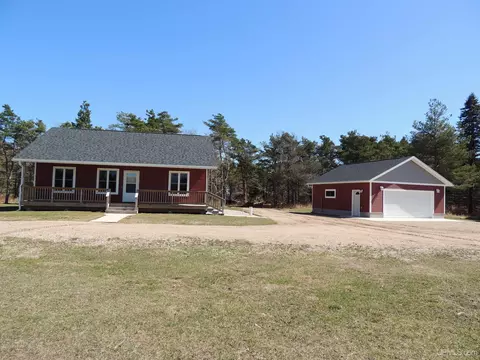 8653 Ll, Rapid River, MI 49878