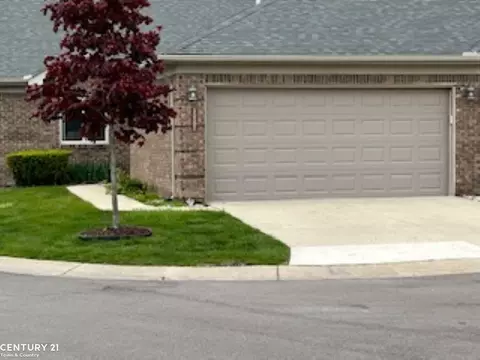 35301 White Birch UNIT 1  1, Clinton Township, MI 48035