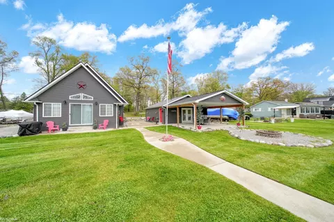 601 Canal, Brooklyn, MI 49230