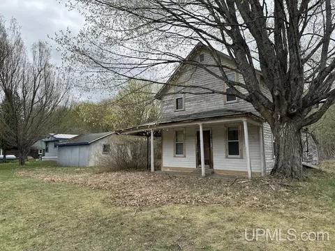 21725 E Wilson, Grand Marais, MI 49839