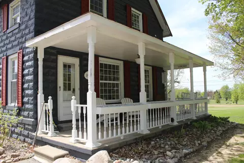 Exterior - 11478 E Carpenter, Davison, MI 48423 photo 7 of 15