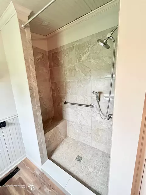 Bath - 11478 E Carpenter, Davison, MI 48423 photo 3 of 4
