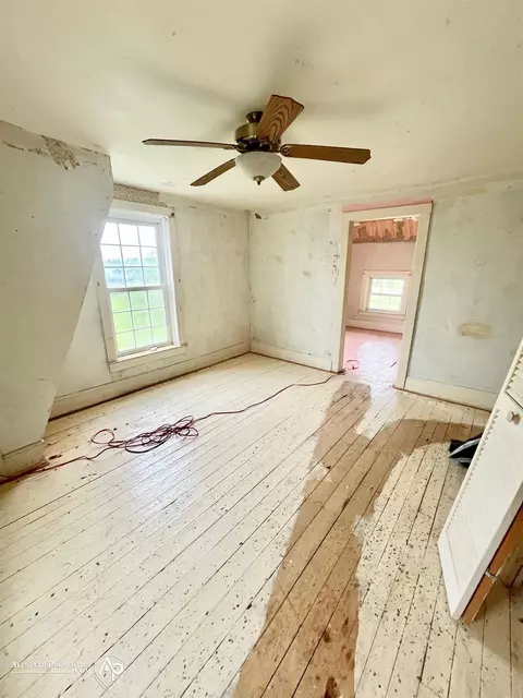 Bedroom - 11478 E Carpenter, Davison, MI 48423 photo 3 of 8