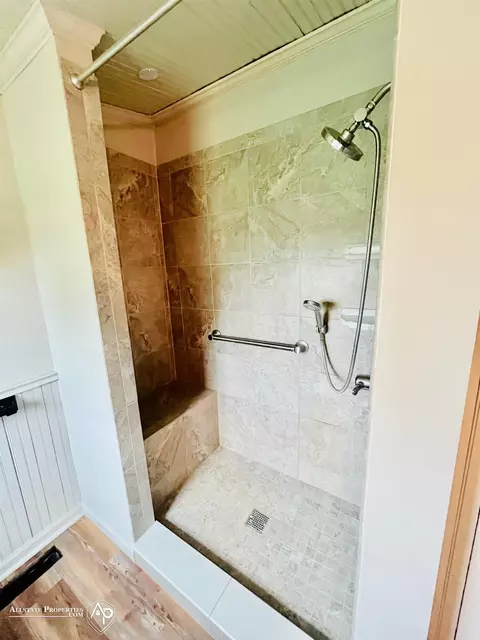 Bath - 11478 E Carpenter, Davison, MI 48423 photo 2 of 4