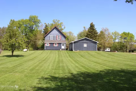 Exterior - 11478 E Carpenter, Davison, MI 48423 photo 9 of 15