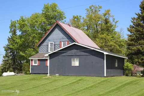 Exterior - 11478 E Carpenter, Davison, MI 48423 photo 10 of 15