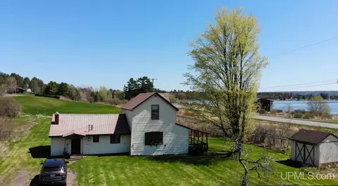 205 N Superior, Baraga, MI 49908