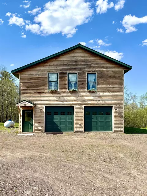 30670 Warbler, Rockland, MI 49953