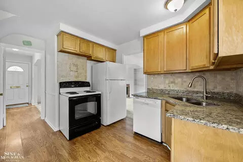 419 Moross, Grosse Pointe Farms, MI 48236 photo 6