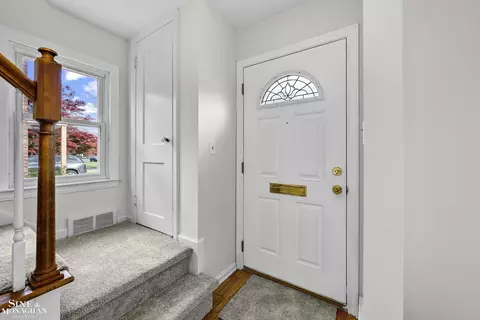 419 Moross, Grosse Pointe Farms, MI 48236 photo 2