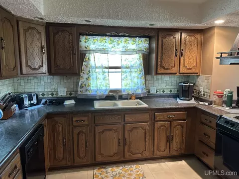 385 County Road Pdj, Ishpeming, MI 49849 photo 14