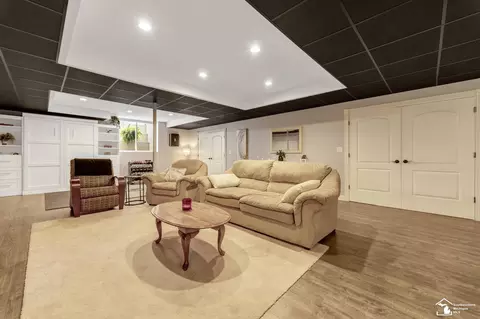 Living - 243 Eagle, Monroe, MI 48162 photo 4 of 5