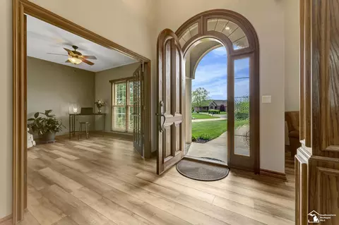 Entry Way - 243 Eagle, Monroe, MI 48162 photo 1 of 9