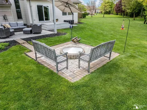 Exterior - 243 Eagle, Monroe, MI 48162 photo 7 of 10
