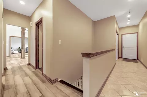 Entry Way - 243 Eagle, Monroe, MI 48162 photo 5 of 9