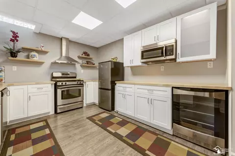 Kitchen - 243 Eagle, Monroe, MI 48162 photo 6 of 7