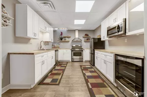 Kitchen - 243 Eagle, Monroe, MI 48162 photo 5 of 7