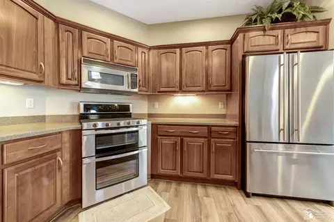 Kitchen - 243 Eagle, Monroe, MI 48162 photo 3 of 7