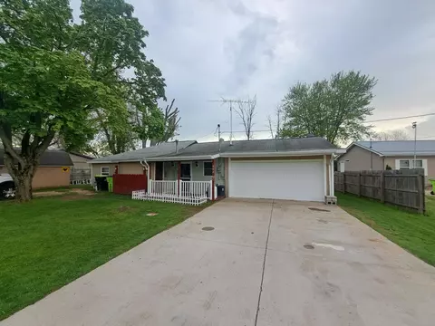 902 Carroll, Clare, MI 48617