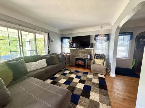 Living - 47 E Lorain, Monroe, MI 48162 photo 5 of 5