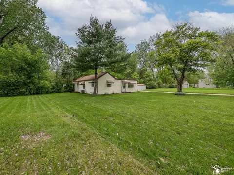 Exterior - 19106 Sylvia, Romulus, MI 48174 photo 4 of 7