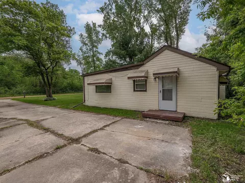 Exterior - 19106 Sylvia, Romulus, MI 48174 photo 7 of 7