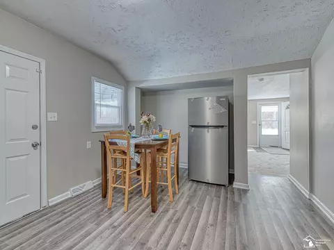 Dining - 19106 Sylvia, Romulus, MI 48174 photo 1 of 2