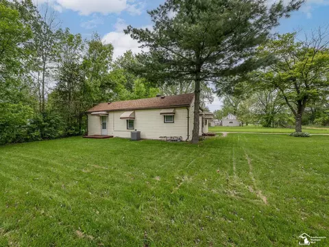 Exterior - 19106 Sylvia, Romulus, MI 48174 photo 5 of 7