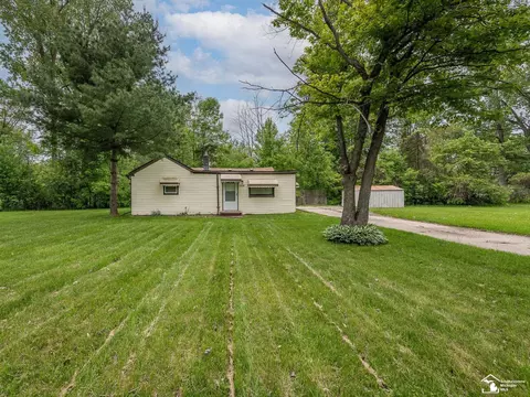 Exterior - 19106 Sylvia, Romulus, MI 48174 photo 3 of 7