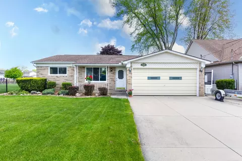 7249 Bluebill, Algonac, MI 48001
