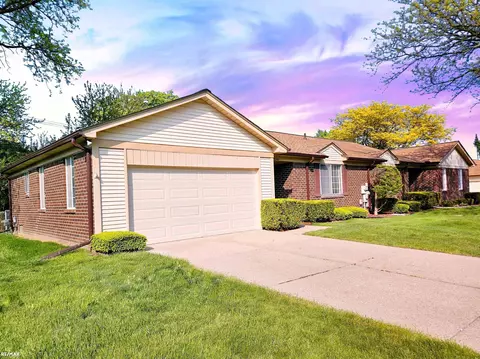 22701 Shoreview, Saint Clair Shores, MI 48082