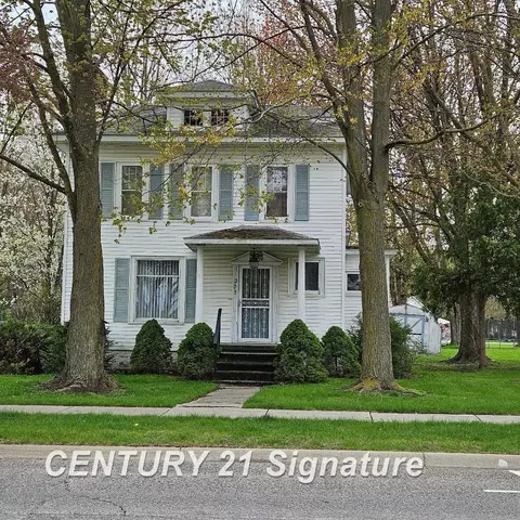 205 S Midland, Merrill, MI 48637