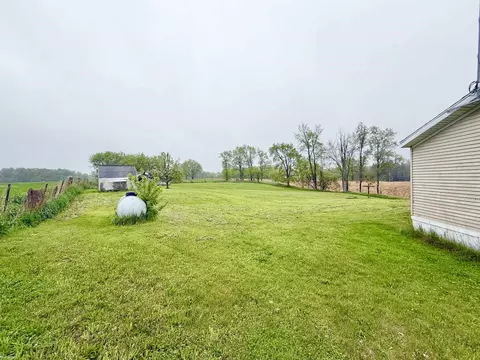 2109 S Bard, Gladwin, MI 48624 photo 18