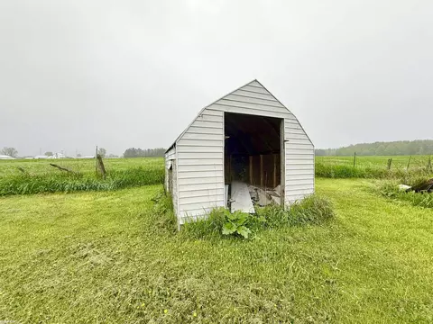 2109 S Bard, Gladwin, MI 48624 photo 15