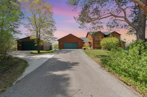 1826 8 Mile, Kawkawlin, MI 48631