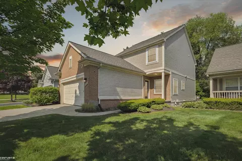 5393 Forest Rdg, Village Of Clarkston, MI 48346