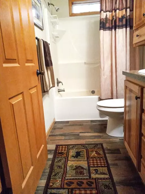 Bath - 3436 Lakeshore, Gladwin, MI 48624 photo 2 of 5