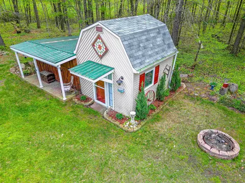 Exterior - 3436 Lakeshore, Gladwin, MI 48624 photo 8 of 30