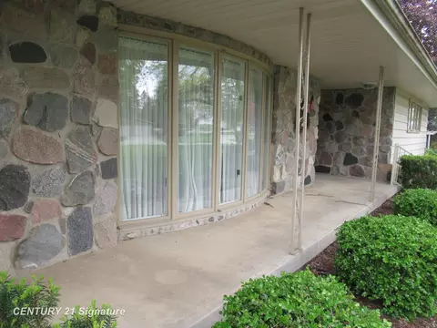 1052 Carter, Flint, MI 48532 photo 5